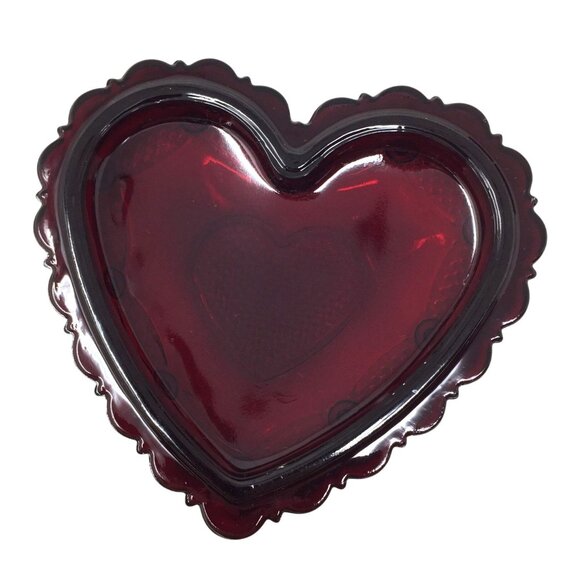 Vintage Avon 1876 Cape Cod Collection Ruby Red Glass Heart-Shaped Trinket Box - Picture 4 of 14